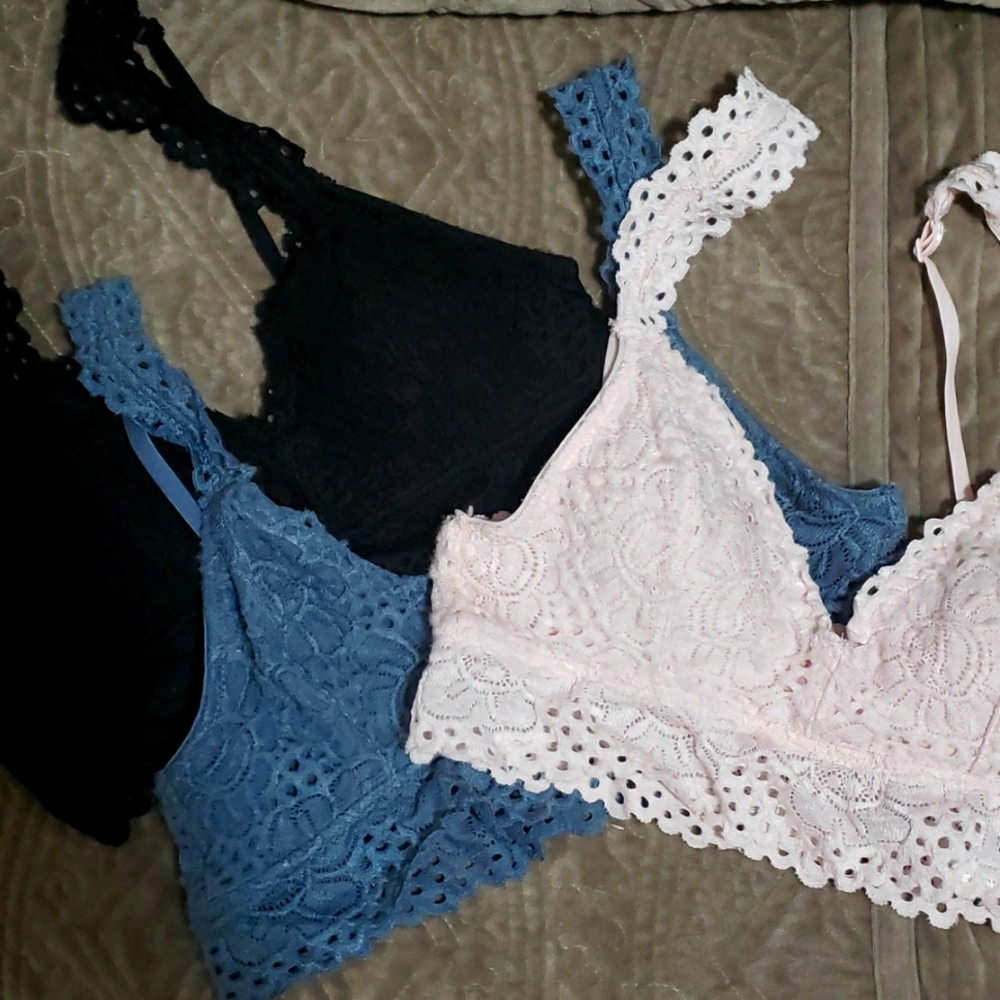 Set of 3 AEROPOSTALE LACE BRALETTES L